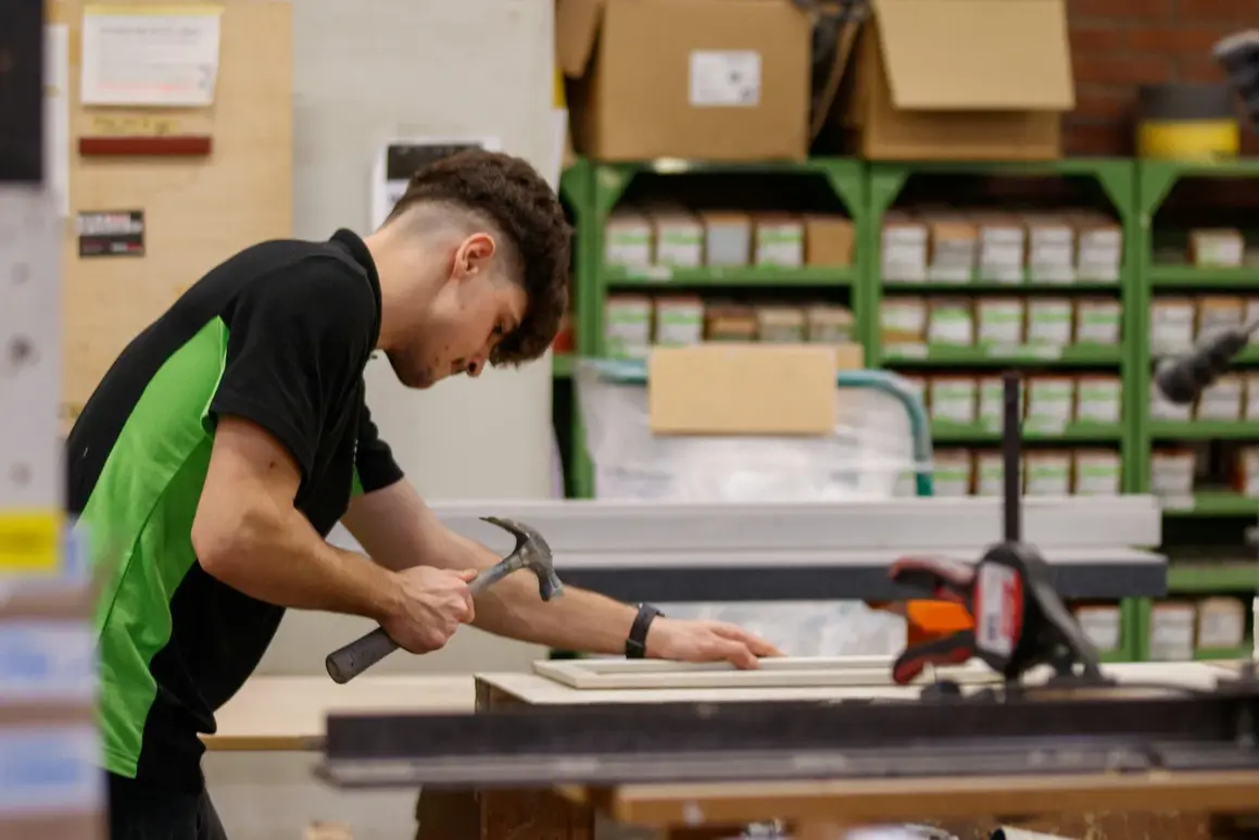 Maßgefertigte Sitzschale in der Werkstatt